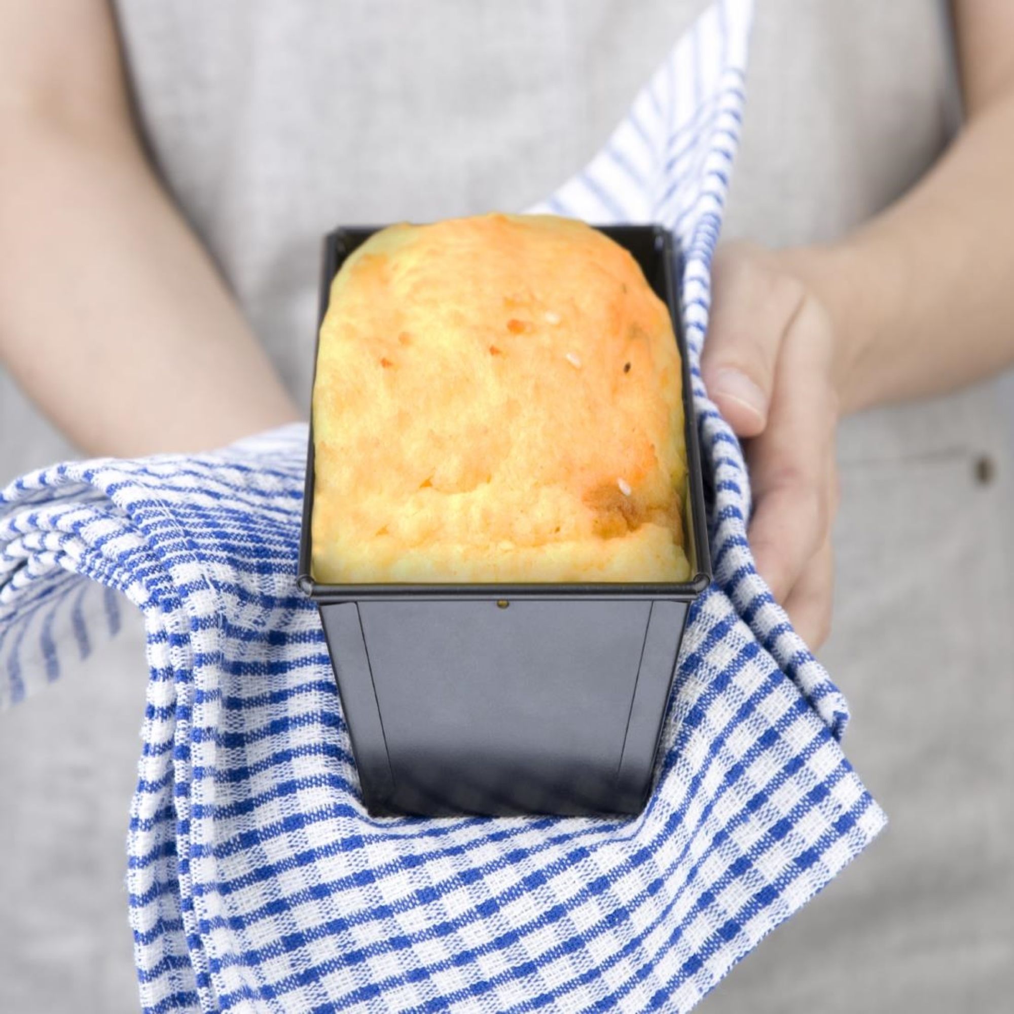 Picture of Vogue Non-Stick Loaf Tin 180mm