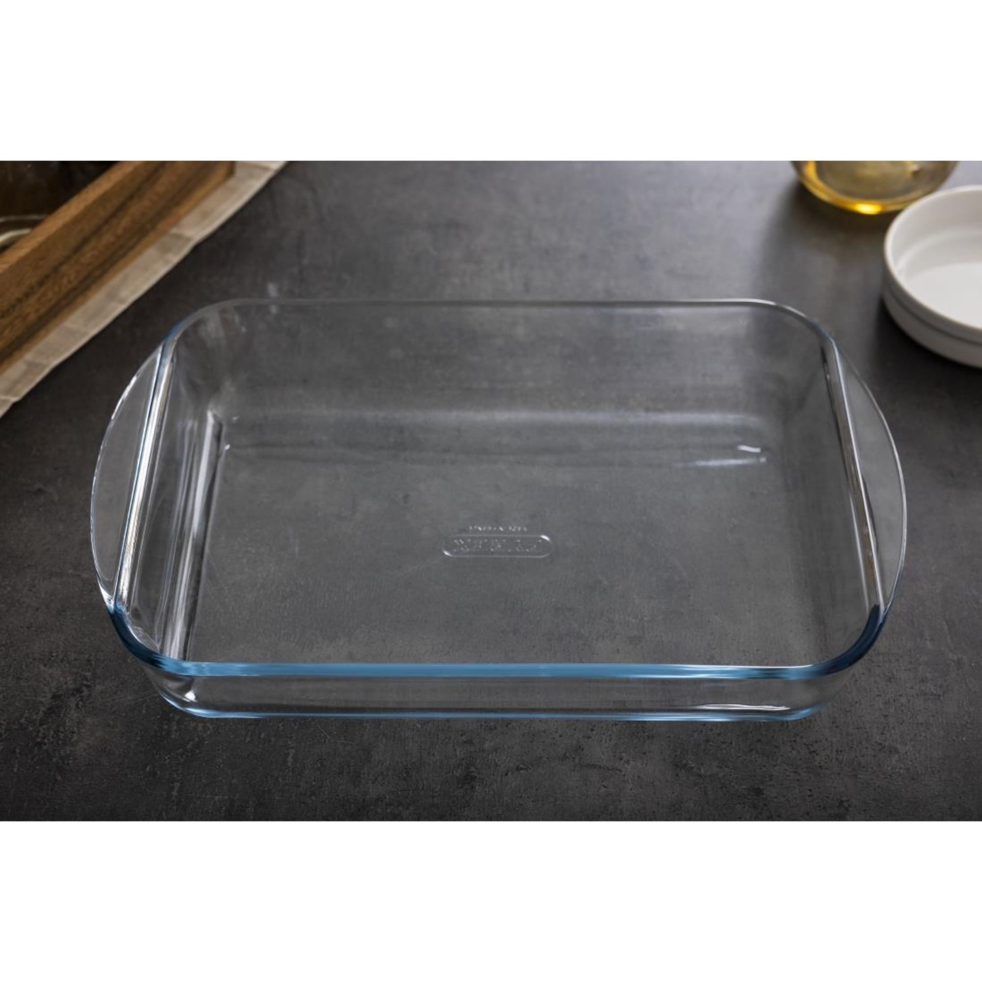 Picture of Pyrex Rectangular Glass Roasting Dish 350x230x50mm