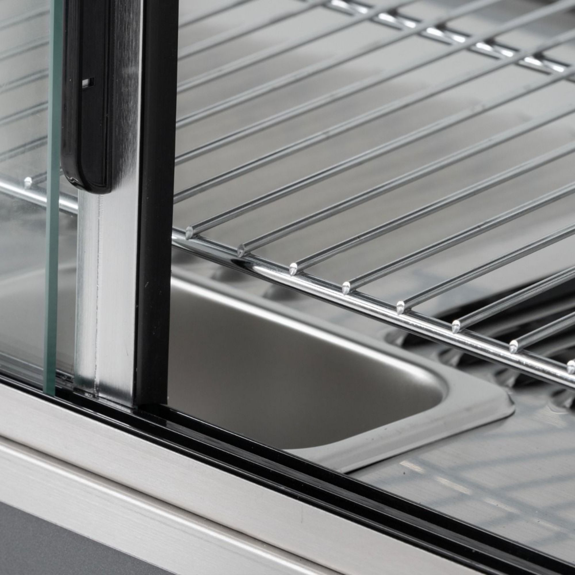 Picture of BLIZZARD 136L Counter Top Dual Access Heated Merchandiser HSS136