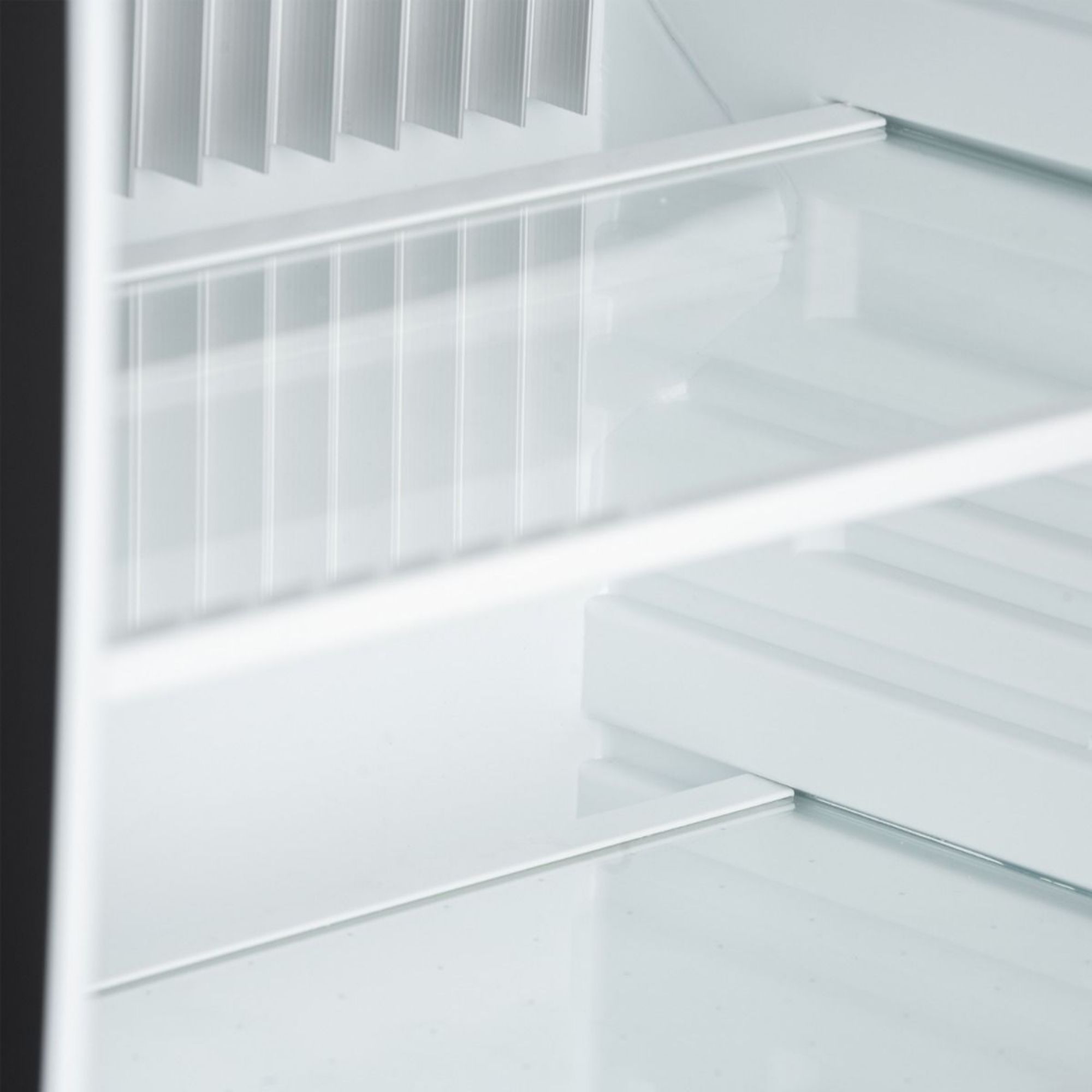 Picture of BLIZZARD 40L Single Glass Door Mini Bar BMB40G