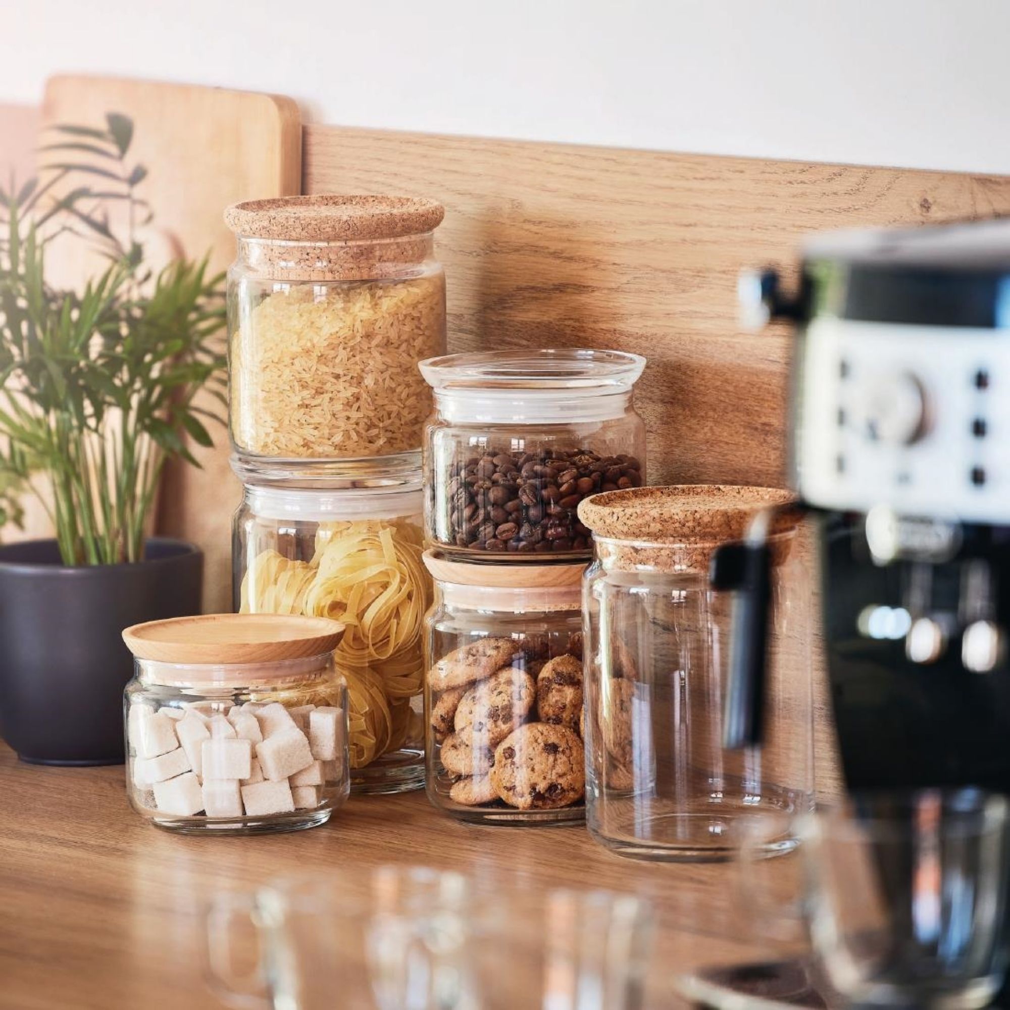 Picture of Luminarc Pure Jars & Wood Lids 2Ltr (6 Pack)