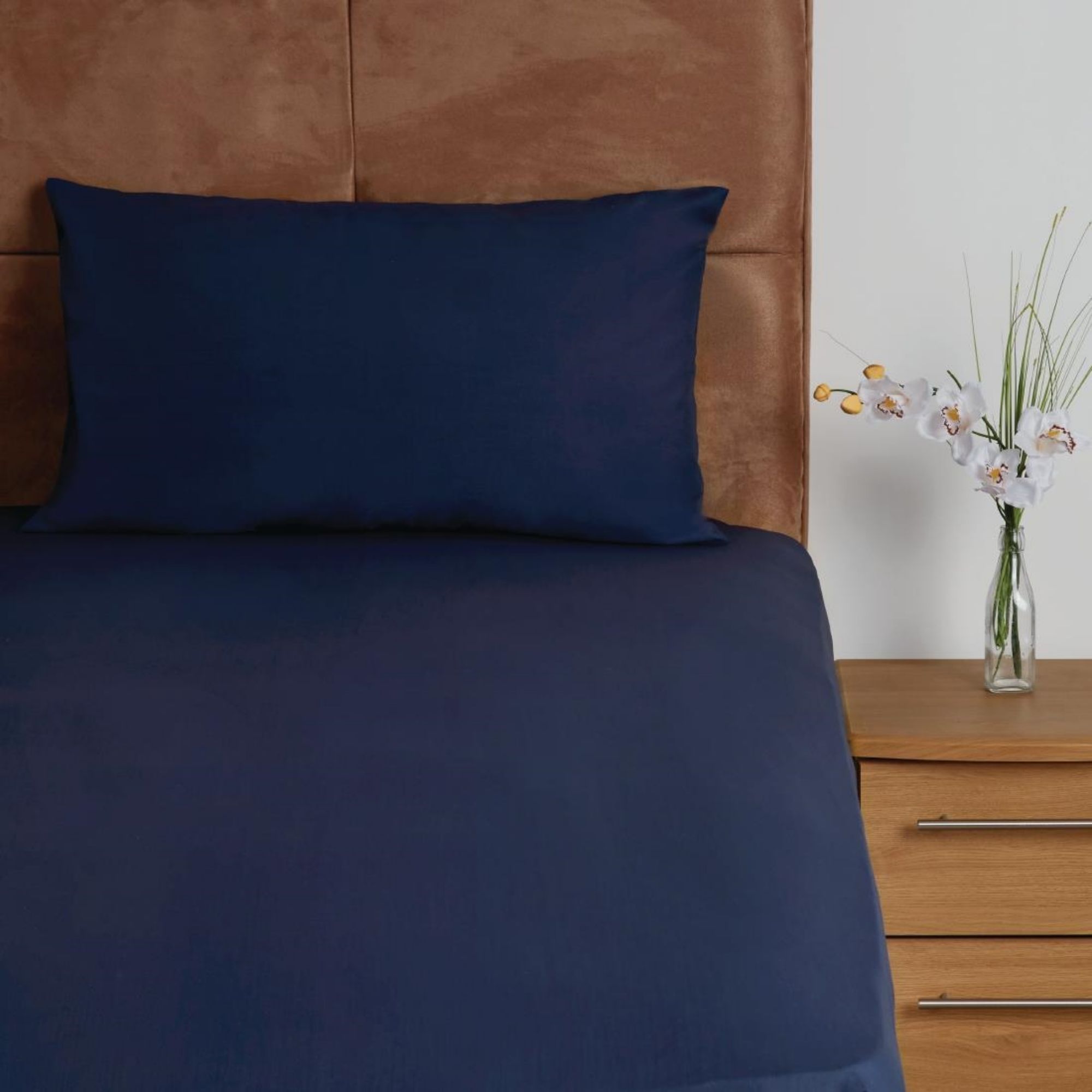 Picture of Mitre Essentials Temir Fitted Sheet Navy Double